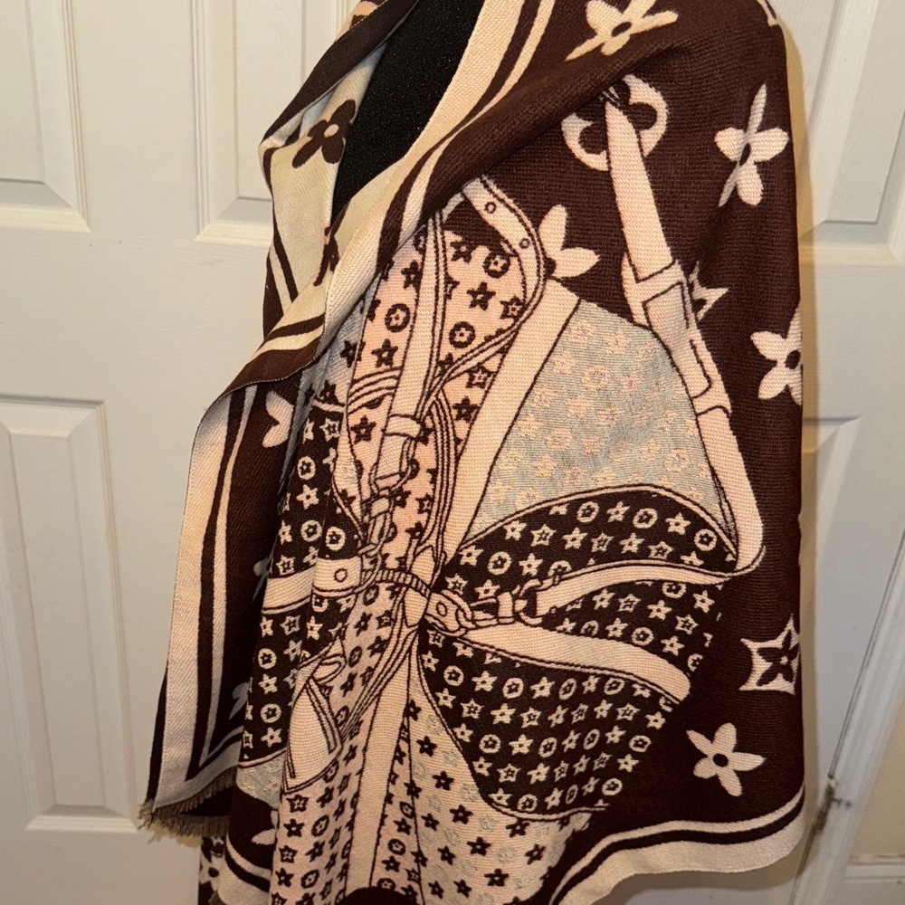 Brown and Cream Patterned Cardigan - Picture 5 of 8